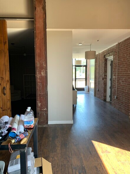 More Photos Of 827 Glenside Ave, Wyncote Light Distribution For Lease