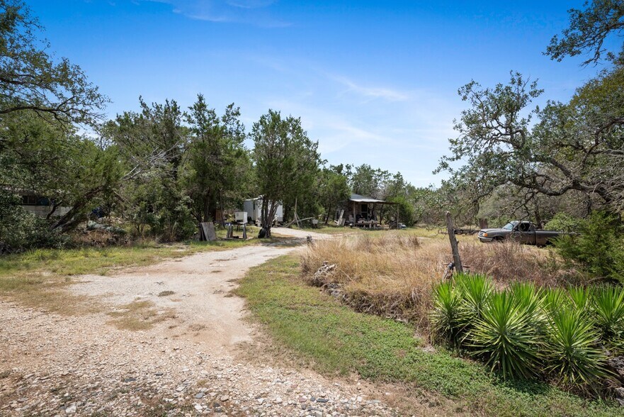 More Photos Of 501 Limestone Ln, Driftwood Specialty For Sale