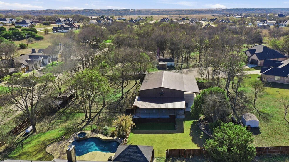 More Photos Of 7816 Lous Ct, Fort Worth Office For Sale