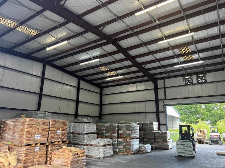 More Photos Of 2710 Pemberton Dr, Apopka Warehouse For Sale