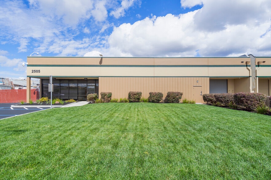 More Photos Of 2505 Amaral Ct, Hayward Warehouse For Sale
