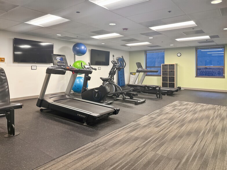 More Photos Of 3900 S Wadsworth Blvd, Lakewood Coworking Space