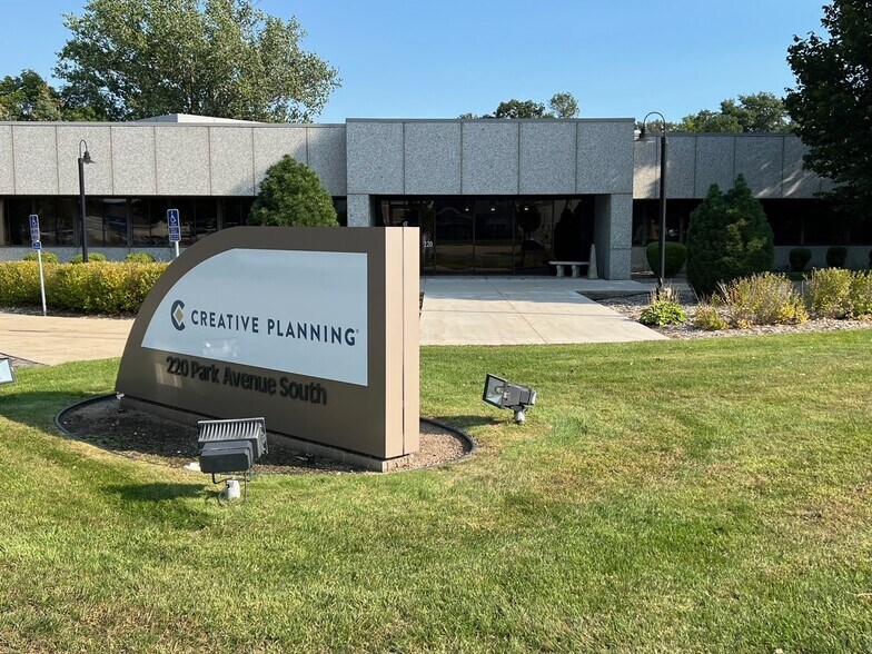 More Photos Of 220 Park Ave S, Saint Cloud Office For Lease