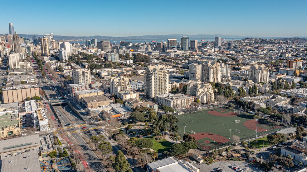 More Photos Of 1550 Steiner St, San Francisco Storefront Retail Office For Sale