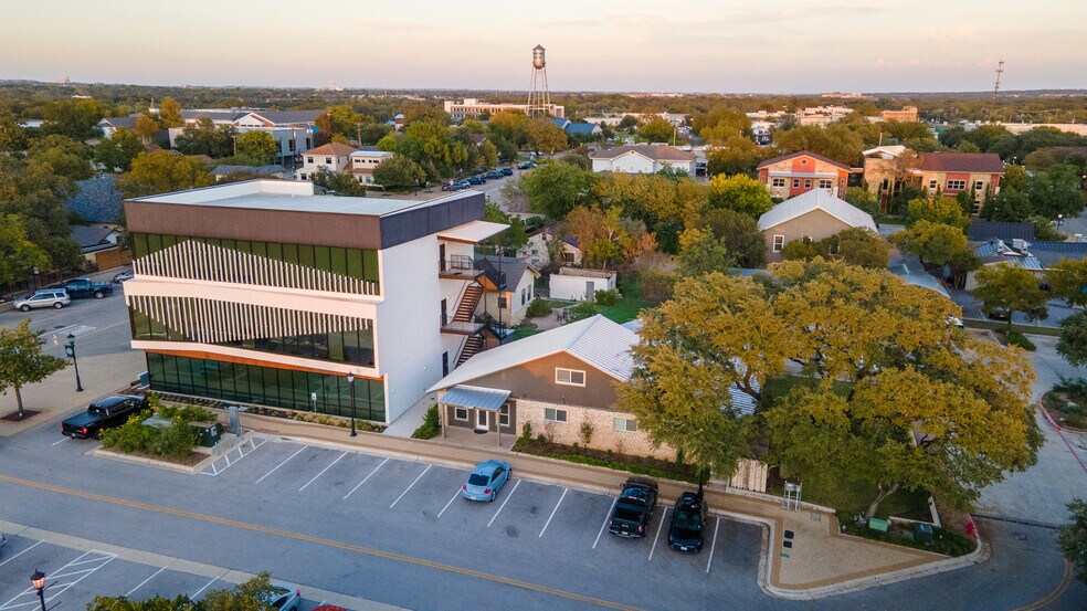 More Photos Of 411 W Main St, Round Rock Unknown For Lease