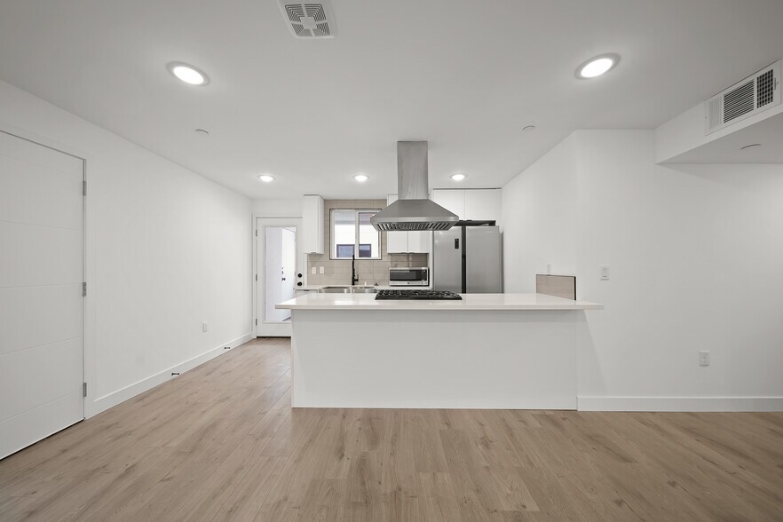 More Photos Of 171 S Hoover St, Los Angeles Apartments For Sale