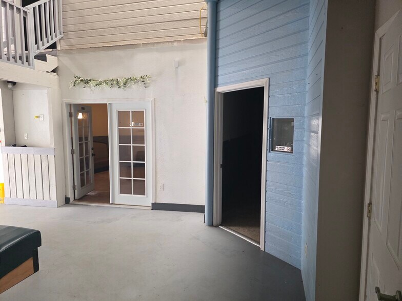 More Photos Of 99-930 Iwaena St, Aiea Warehouse For Lease