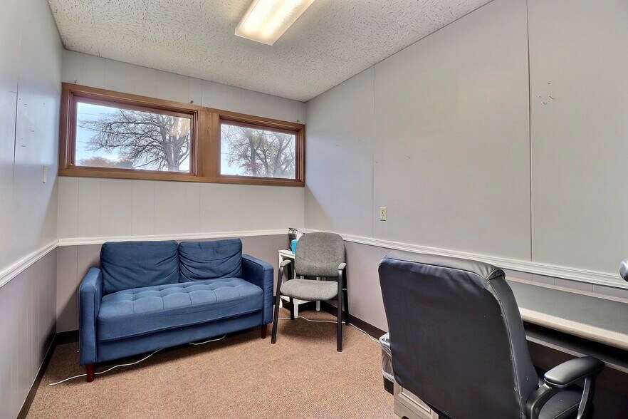 More Photos Of 230 E 22nd St, Fremont Medical For Sale