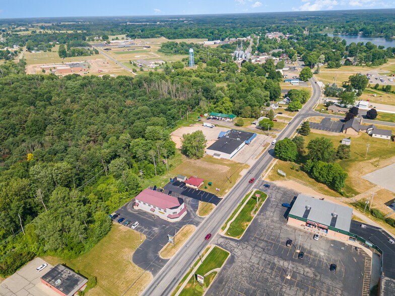 More Photos Of 9743 N Greenville Rd, Lakeview Restaurant For Sale