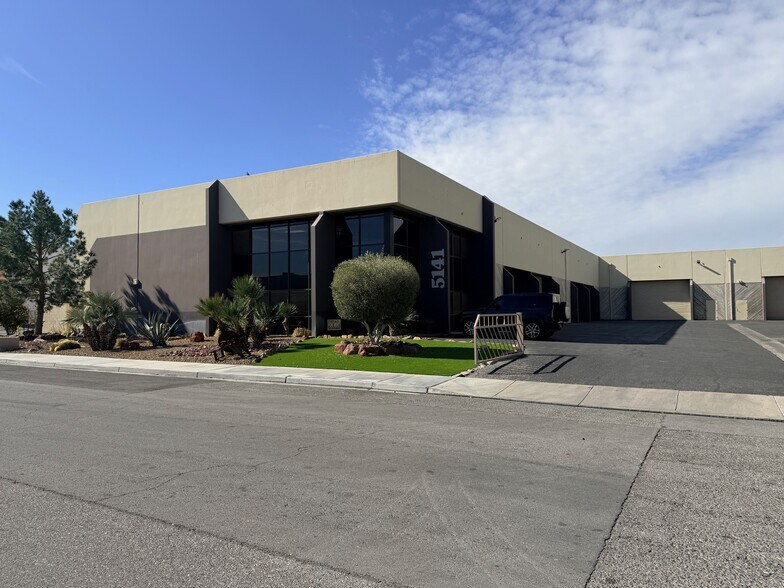 More Photos Of 5141 Procyon St, Las Vegas Warehouse For Lease
