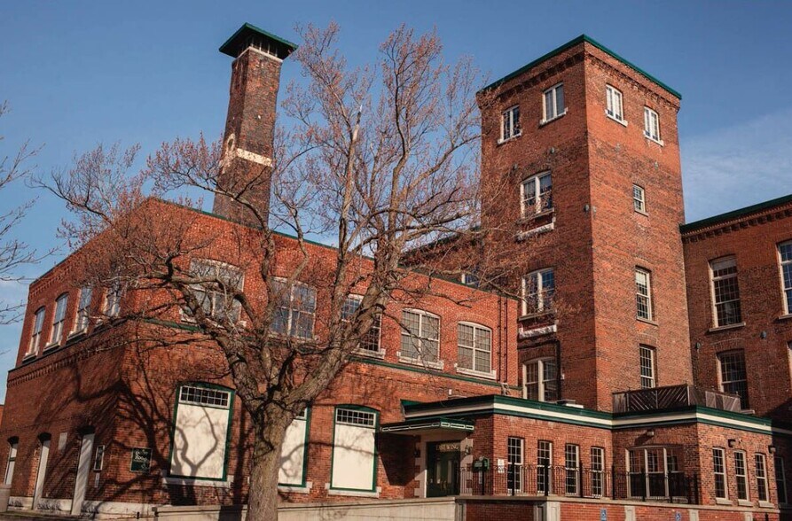 More Photos Of 6 Cataraqui St, Kingston Office For Lease