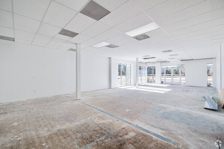 More Photos Of 7035 Philips Hwy, Jacksonville Unknown For Lease