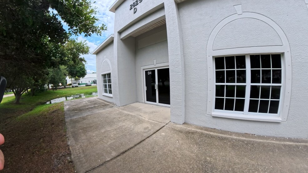 More Photos Of 2825 Business Center Blvd, Melbourne Distribution For Lease