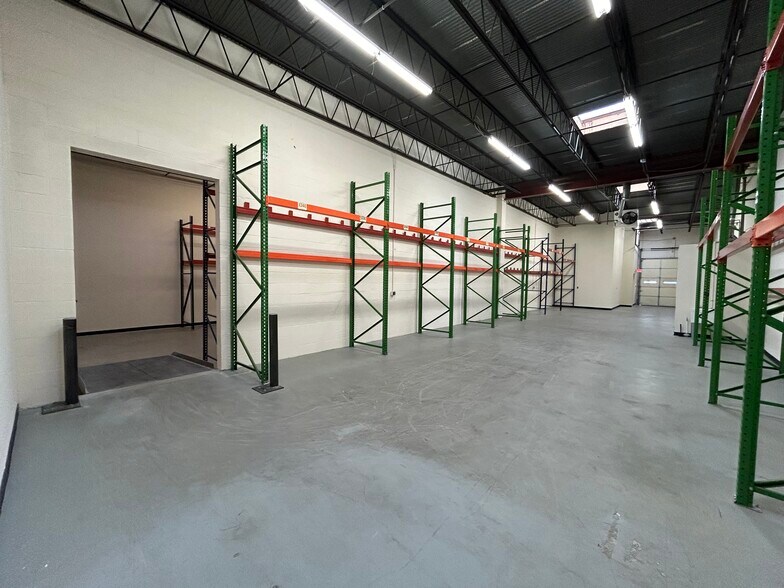 More Photos Of 1100-1146 Taft St, Rockville Warehouse For Lease
