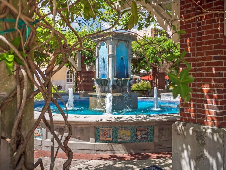 More Photos Of 18-20 E Plant St, Winter Garden General Retail For Sale