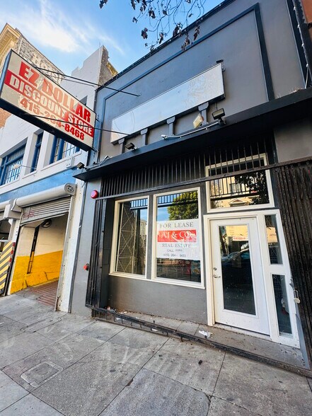 More Photos Of 335-337 Jones St, San Francisco Storefront For Lease