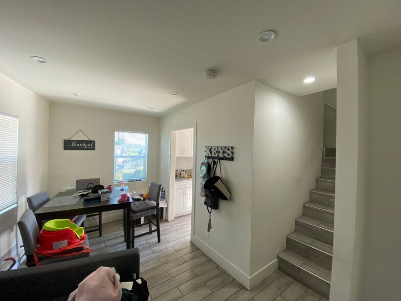 More Photos Of 8317 Whittier Blvd, Pico Rivera Storefront Retail Residential For Sale