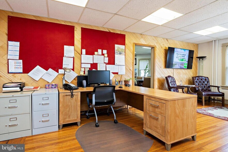 More Photos Of 523 S White Horse Pike, Audubon Office For Sale