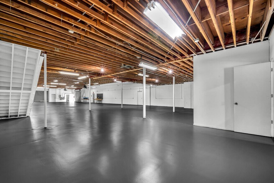 More Photos Of 23950 Madison St, Torrance Warehouse For Lease