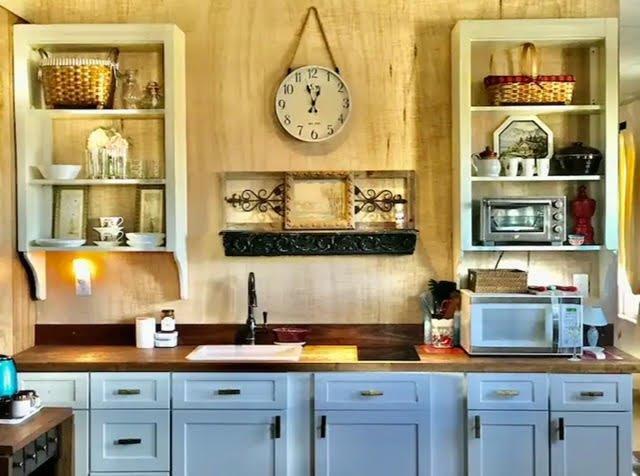 More Photos Of 85 Main St, Georgetown Specialty For Sale