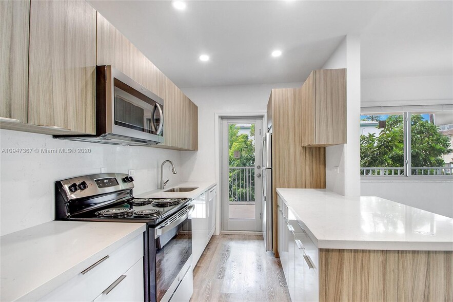 More Photos Of 11th St., Miami Beach Apartments For Sale