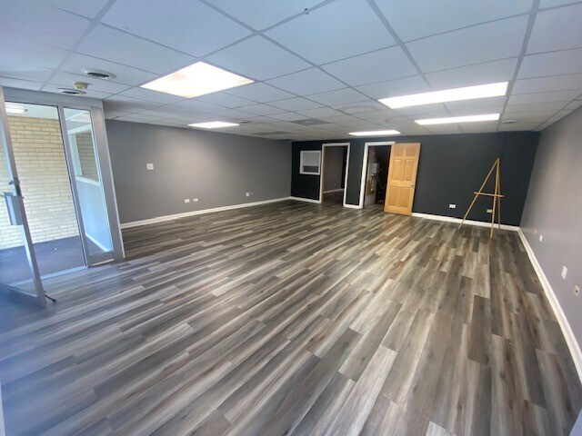 More Photos Of 635-643 S La Grange Rd, La Grange Storefront For Sale