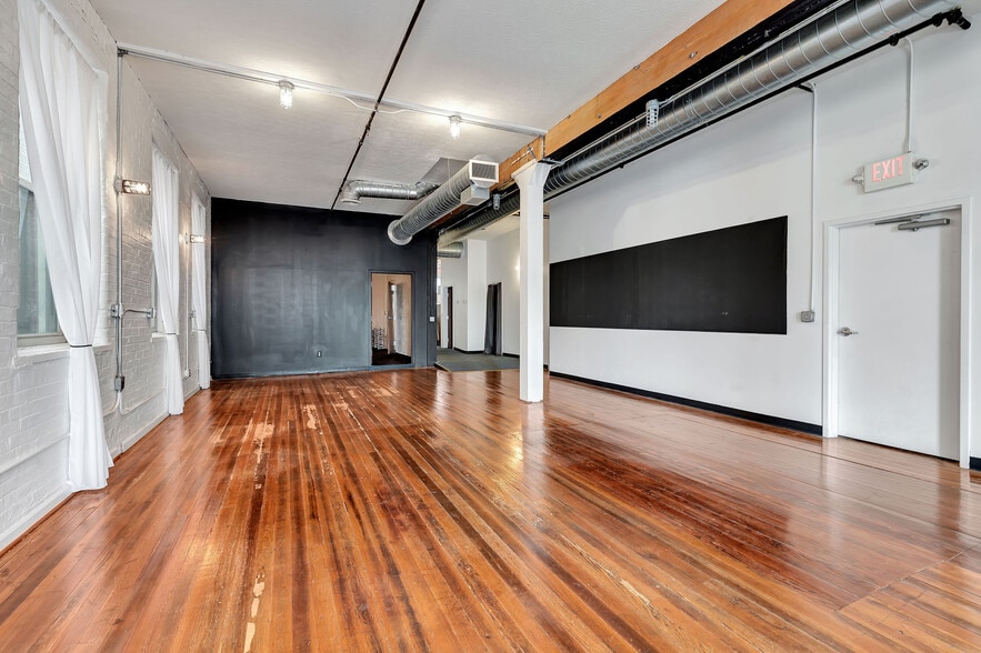 More Photos Of 1008 Race St, Cincinnati Office Residential For Sale