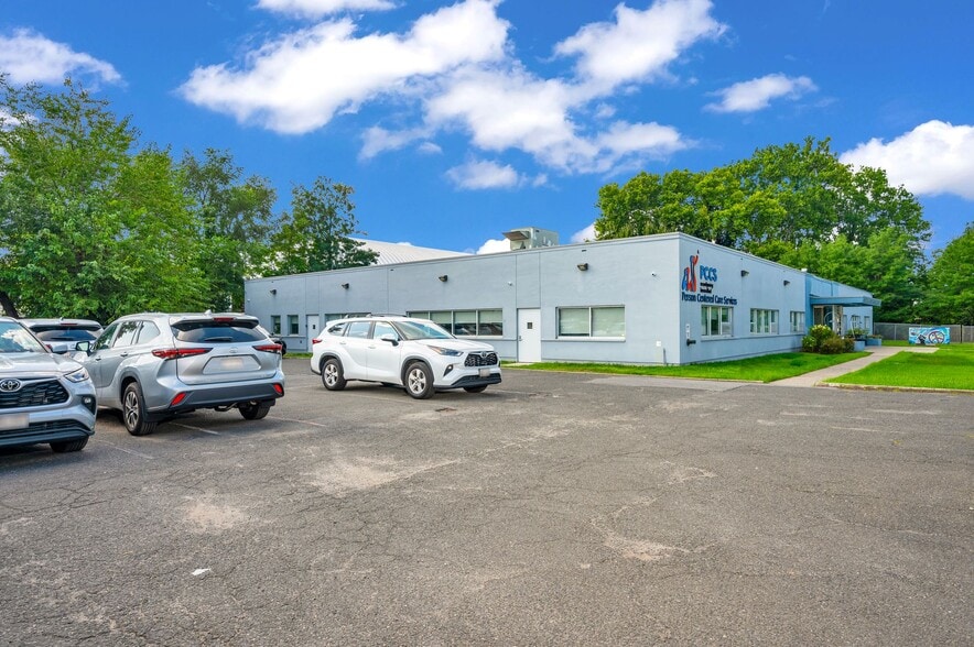 More Photos Of 150 Granite Ave, Staten Island Self Storage For Sale