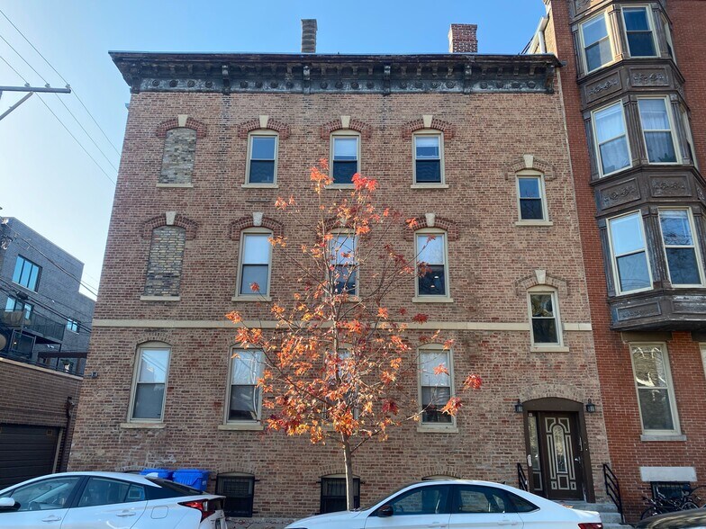 More Photos Of 1501 W Superior St, Chicago Apartments For Sale