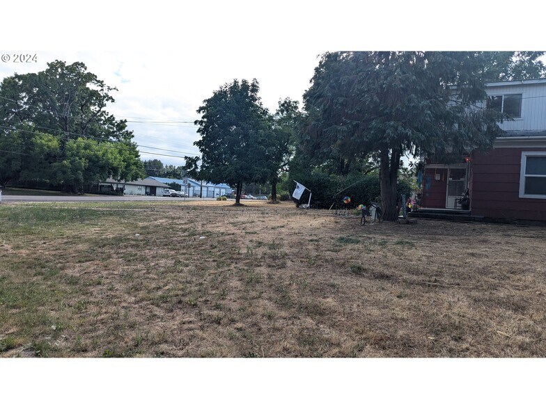 More Photos Of 819 W Main St, Sheridan Land For Sale