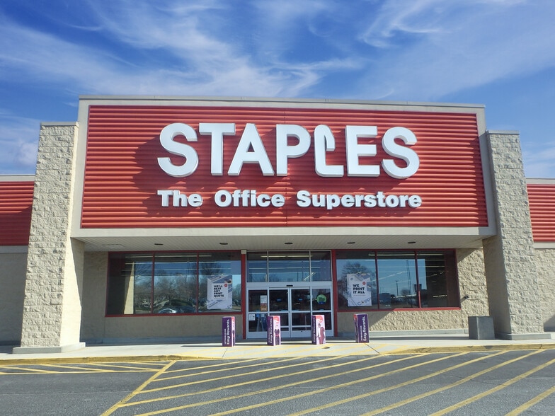 More Photos Of 1451 Woodruff Rd, Greenville Unknown For Lease