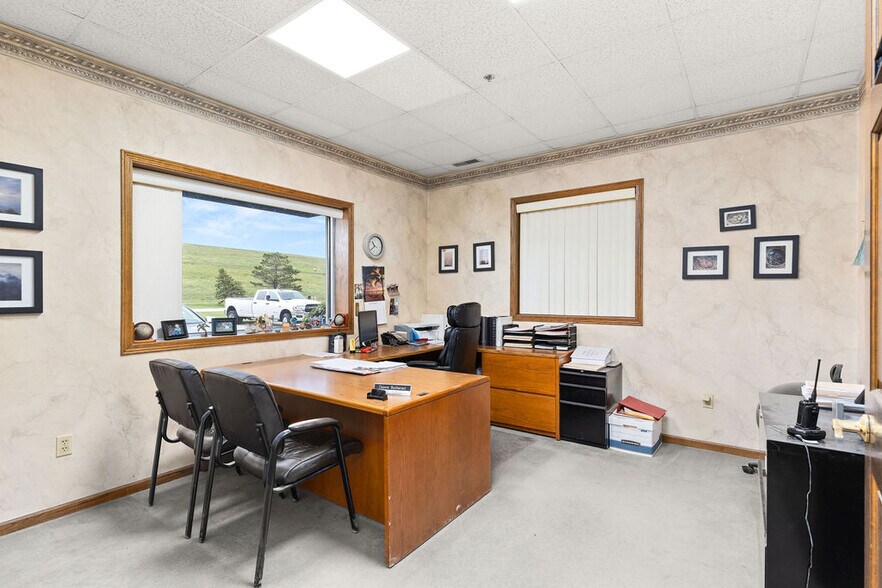 More Photos Of 2000 Ashley Rd, Morris Manufacturing For Lease