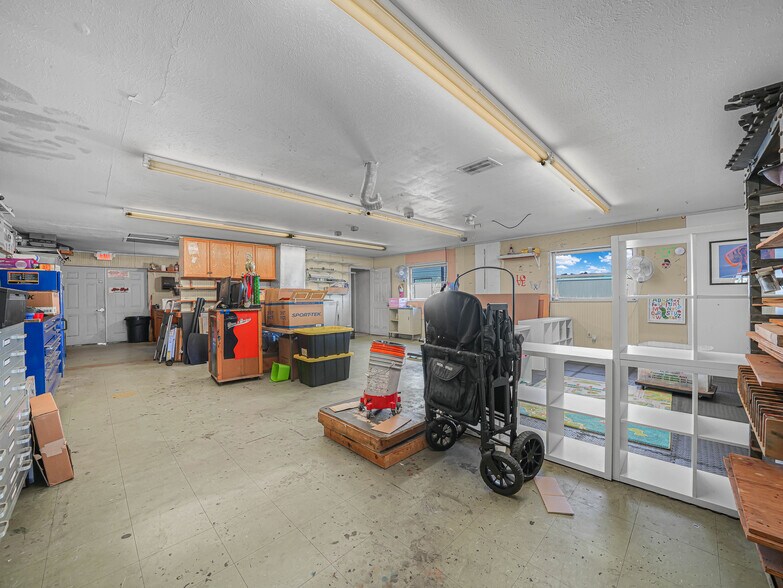 More Photos Of 109 N 3rd St, Eagle Lake Storefront Retail Office For Sale