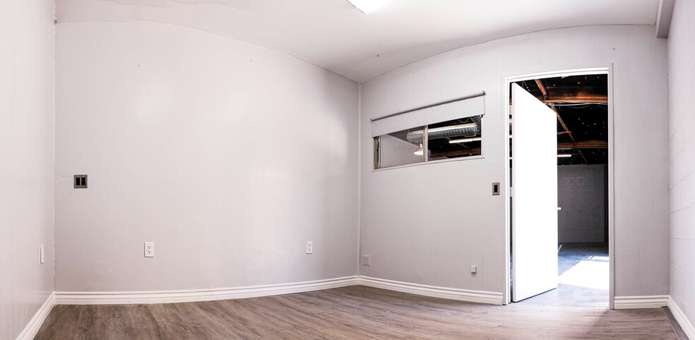 More Photos Of 11800 Sheldon St, Sun Valley Warehouse For Lease