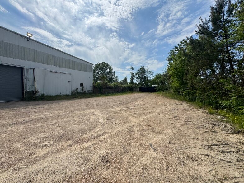 More Photos Of 4643 Medgar Evers Blvd, Jackson Warehouse For Sale