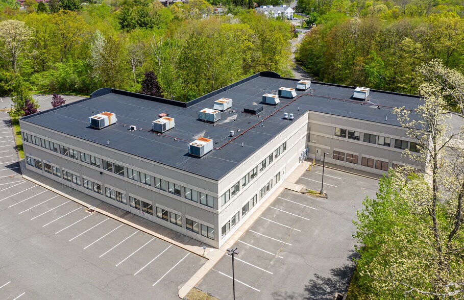 More Photos Of 765 Straits Tpke, Middlebury Office For Lease