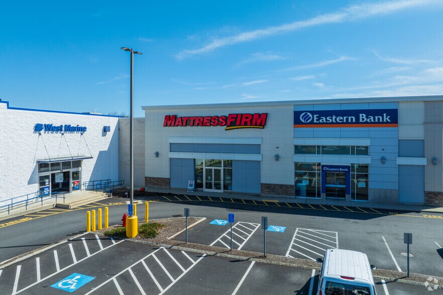 More Photos Of 299 Mishawum Rd, Woburn Freestanding For Lease