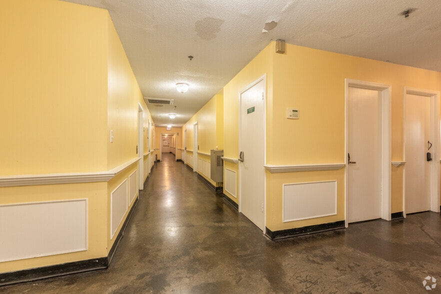 More Photos Of 1612 5th Ave N, Bessemer Medical For Sale