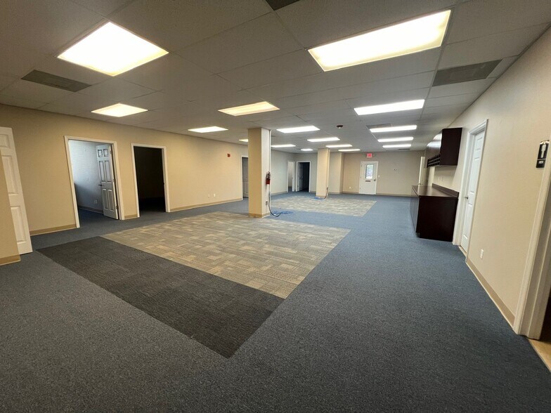 More Photos Of 2810 St Isabel St, Tampa Medical For Lease