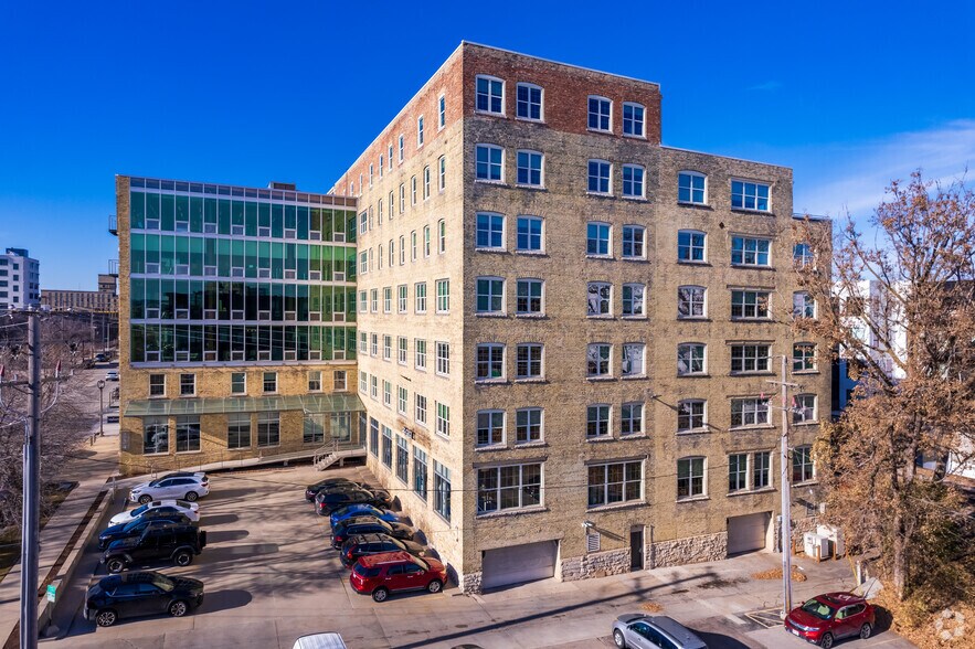 More Photos Of 234 W Florida St, Milwaukee Office For Lease