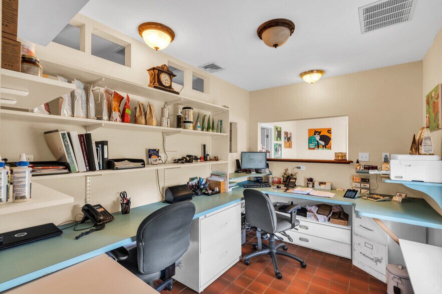 More Photos Of 261 Rt 34, Colts Neck Veterinarian Kennel For Sale