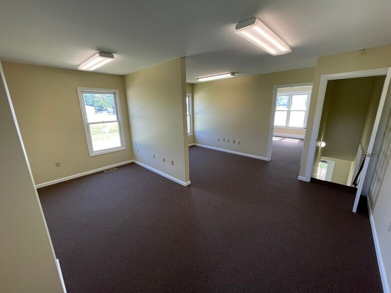 More Photos Of 7812 Richmond Rd, Williamsburg Unknown For Lease