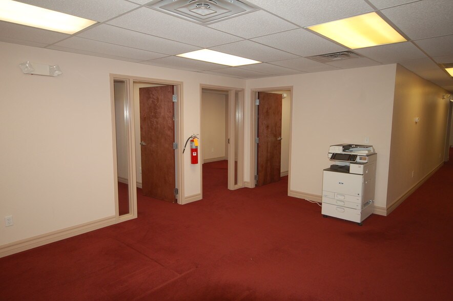 More Photos Of 6501 Boeing Dr, El Paso Office For Lease