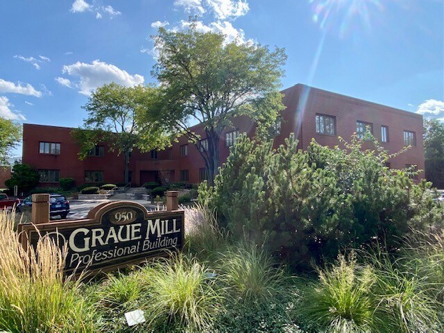 Primary Photo Of 950 N York Rd, Hinsdale Office For Sale