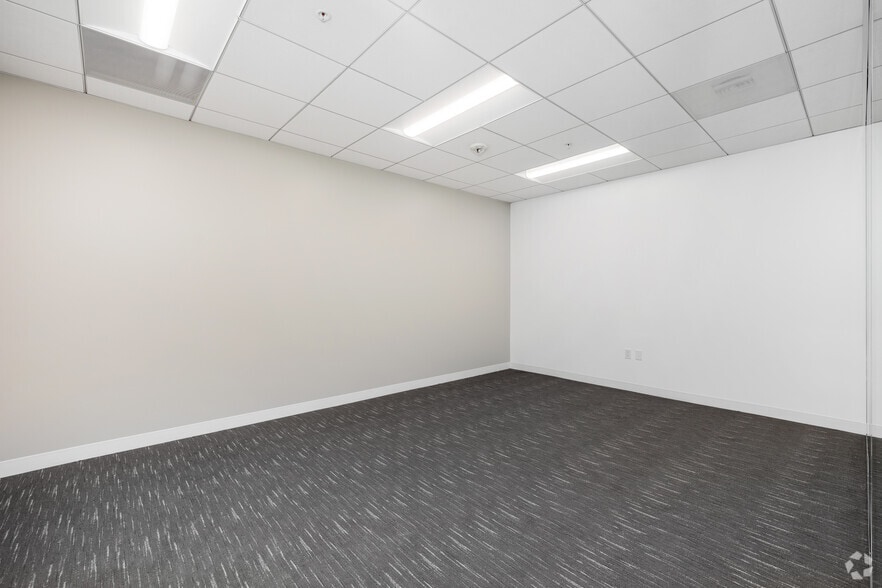 More Photos Of 401 Wilshire Blvd, Santa Monica Office For Lease