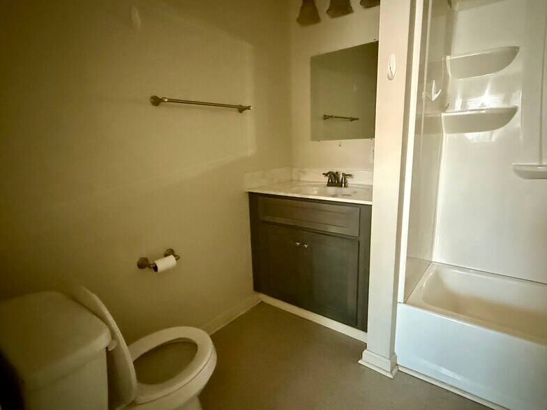 More Photos Of 103 N High St, Franklin Office Residential For Sale