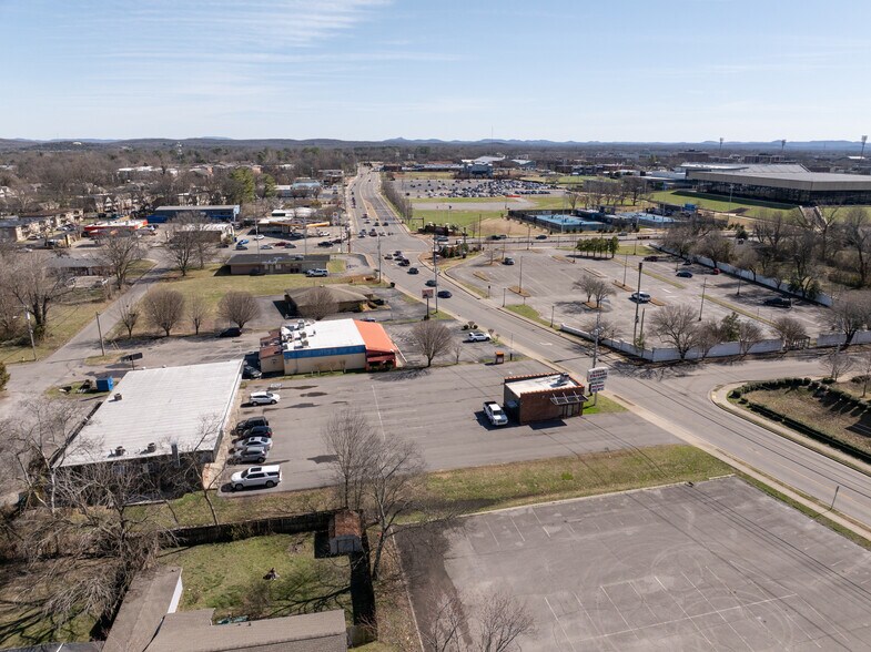 More Photos Of 1111 Greenland Dr, Murfreesboro Restaurant For Sale