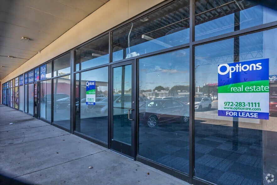 More Photos Of 3901-3939 S Polk St, Dallas Unknown For Lease
