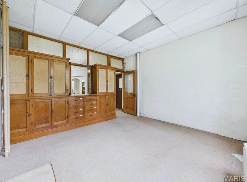 More Photos Of 2009 Seminary Rd, Alton Schools For Sale