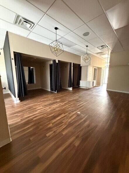 More Photos Of 140 Montecillo Blvd, El Paso Storefront Retail Office For Lease